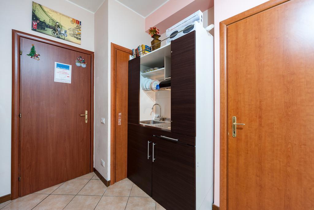 Vatican Rose Aparthotel Рим Екстериор снимка