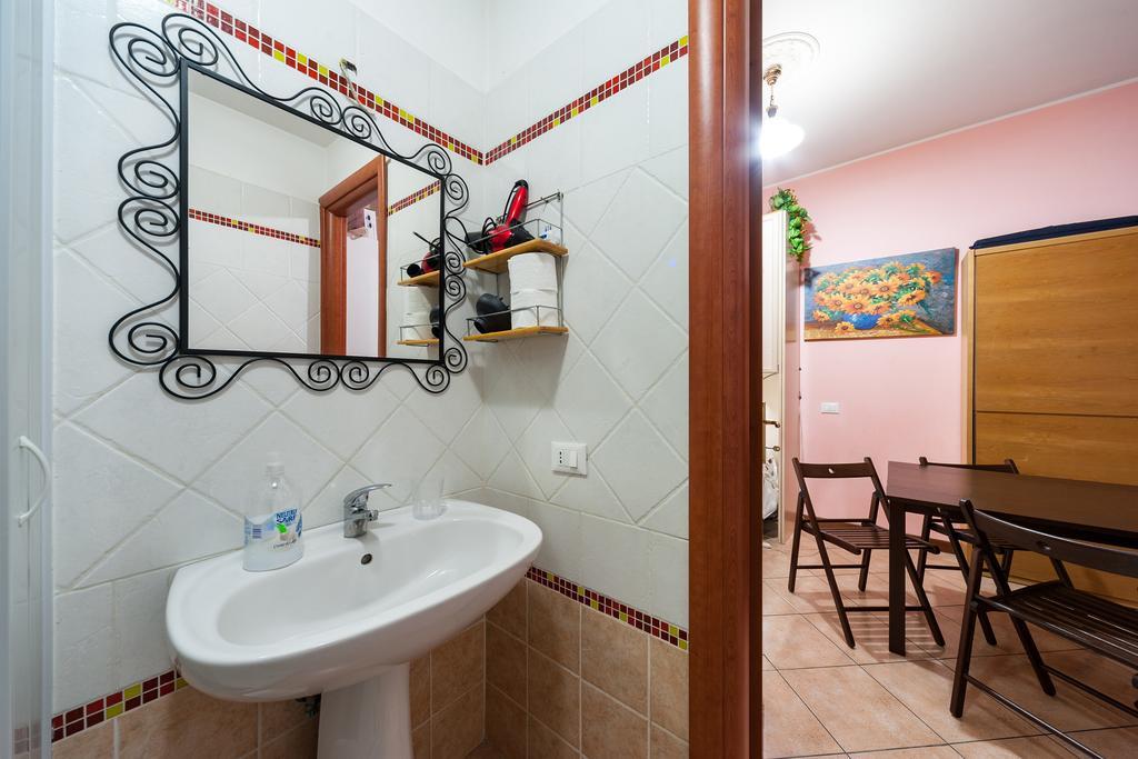 Vatican Rose Aparthotel Рим Екстериор снимка