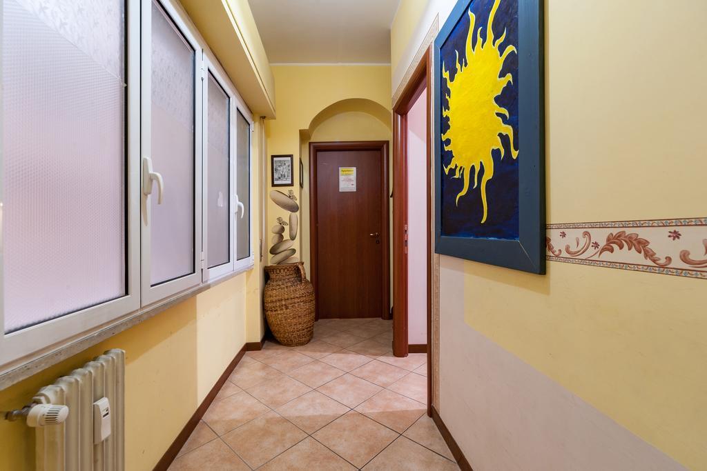 Vatican Rose Aparthotel Рим Екстериор снимка