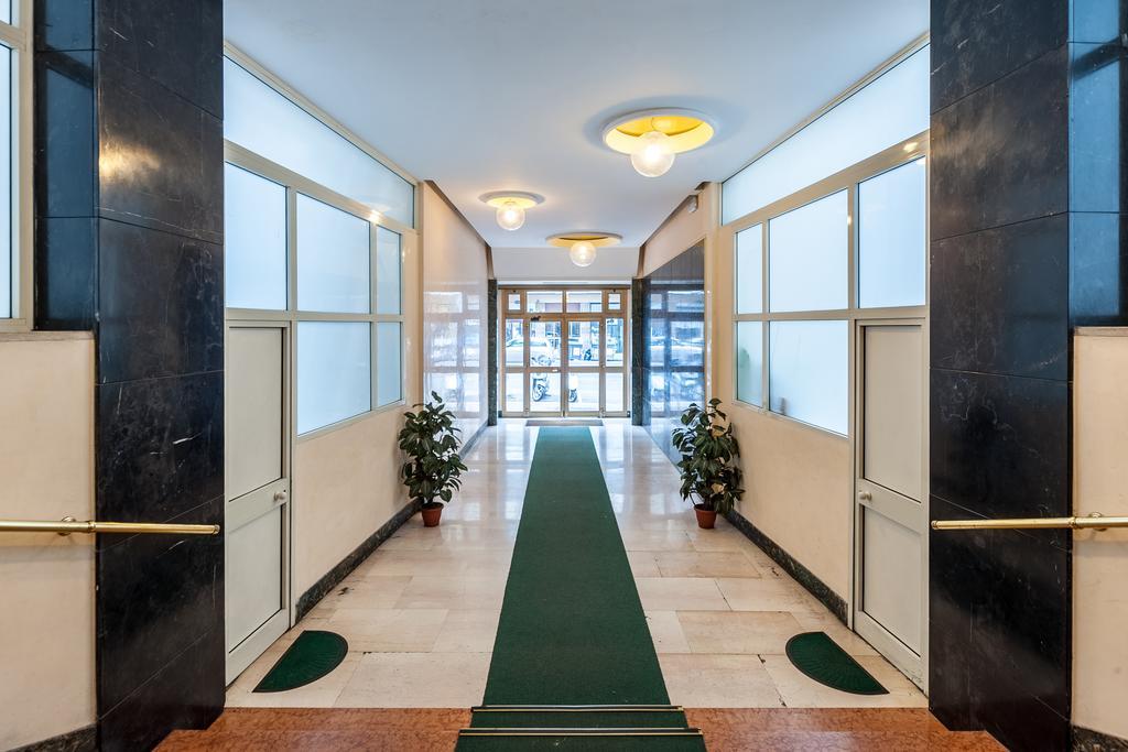 Vatican Rose Aparthotel Рим Екстериор снимка